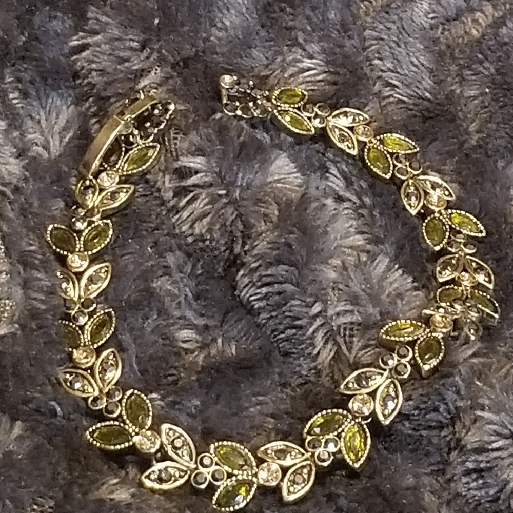 Exquisite green bracelet